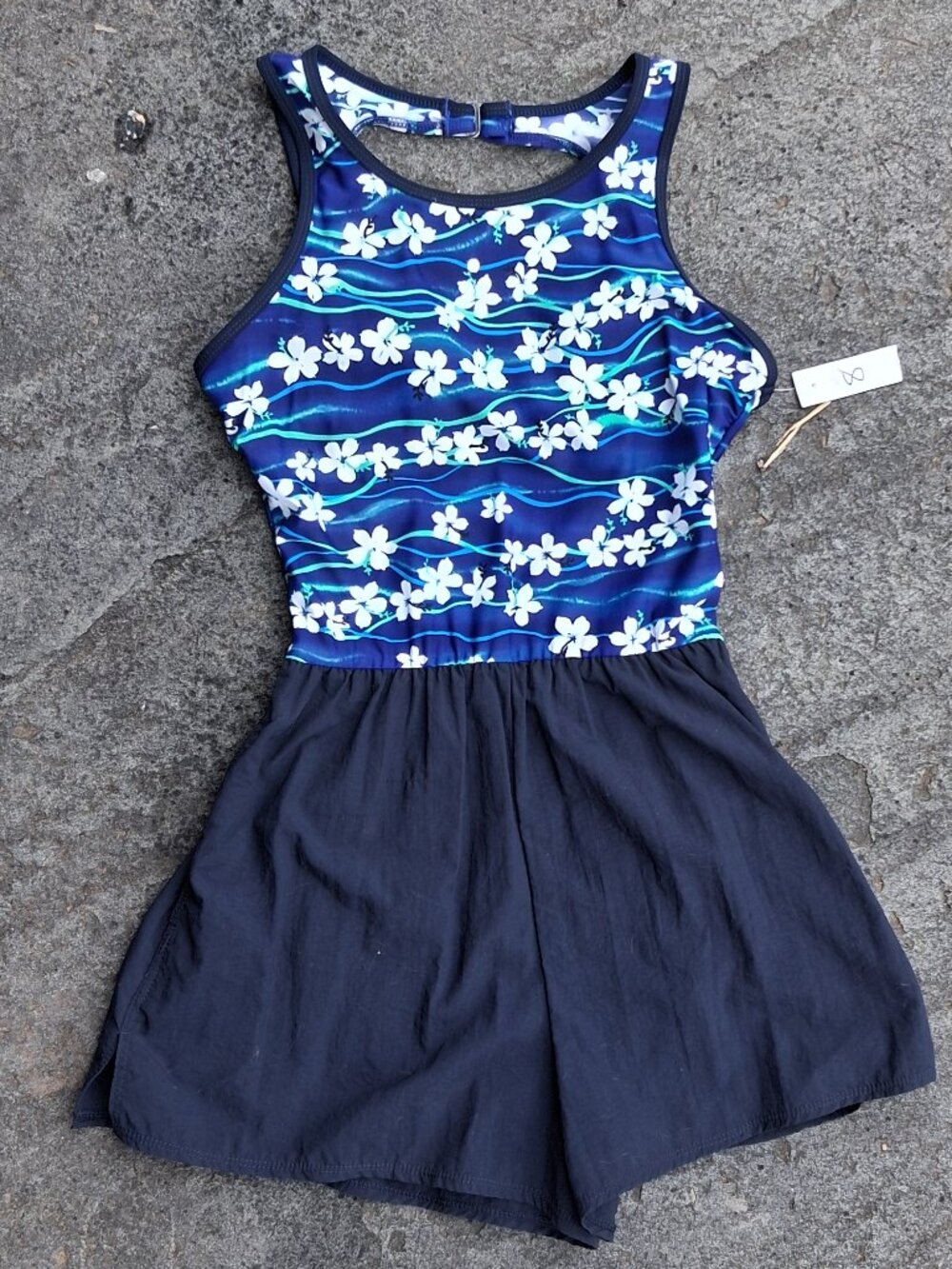 new Le Cove Size 8 Modest Swim Shorts Swimsuit One Piece Floral Black Blue